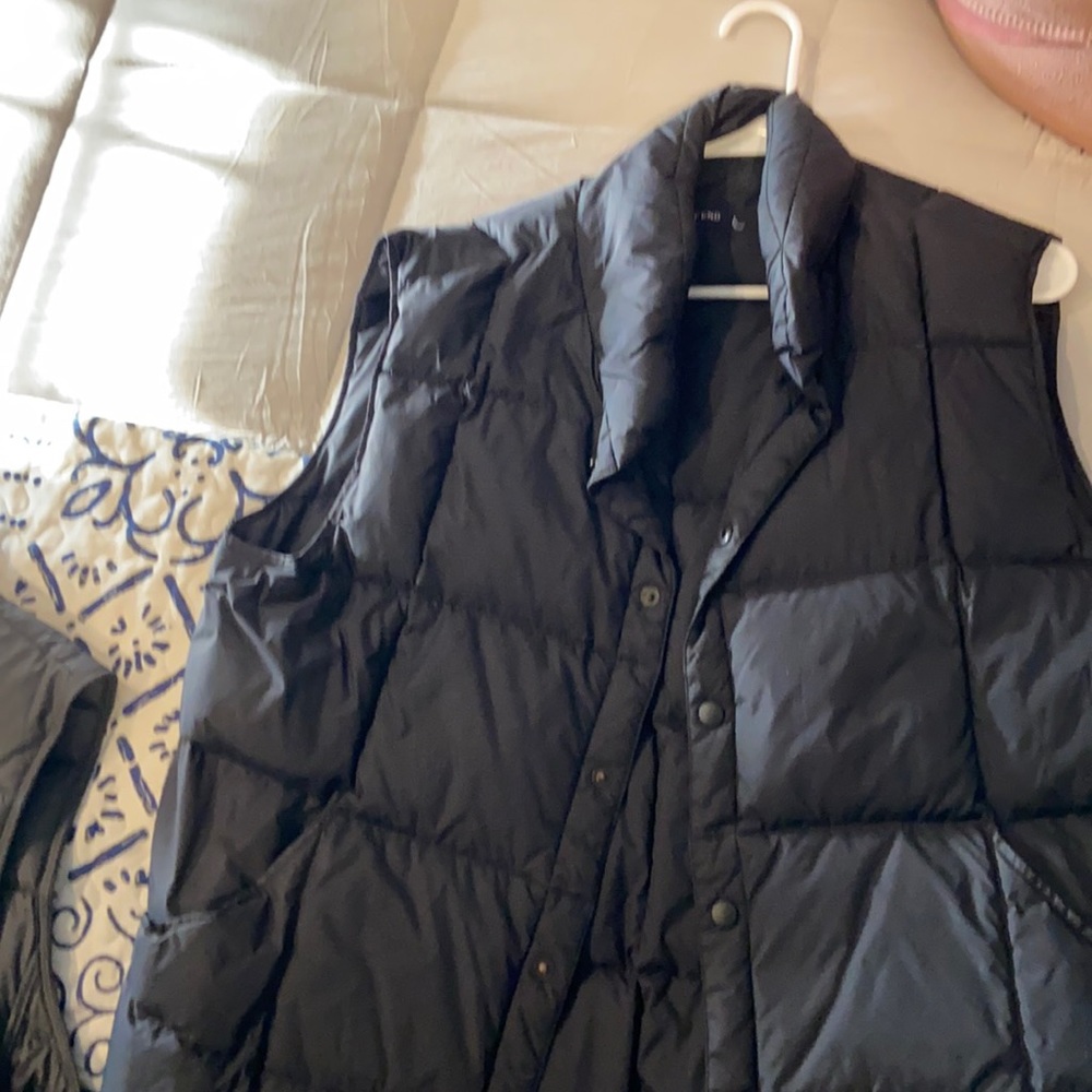 Black lands end vest